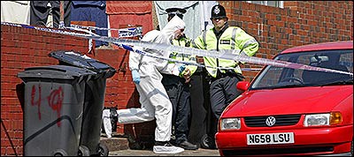 London Suspect For Bombing Search 071205