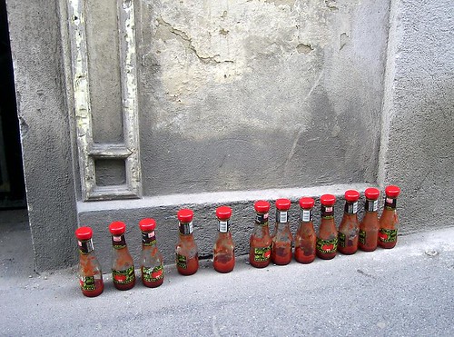 12 bottles of Felix-Ketchup