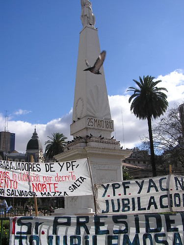 Plaza de Mayo - Monument Again