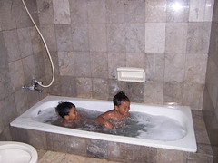 bathtub1