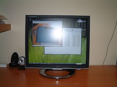 New monitor with flash